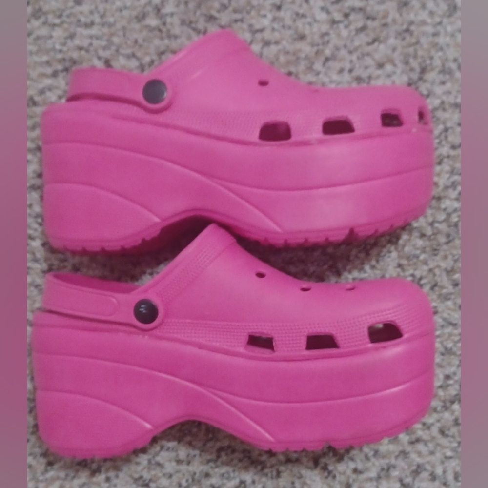 Bright Pink Platform Clog Sandals - Picture 5 of 5